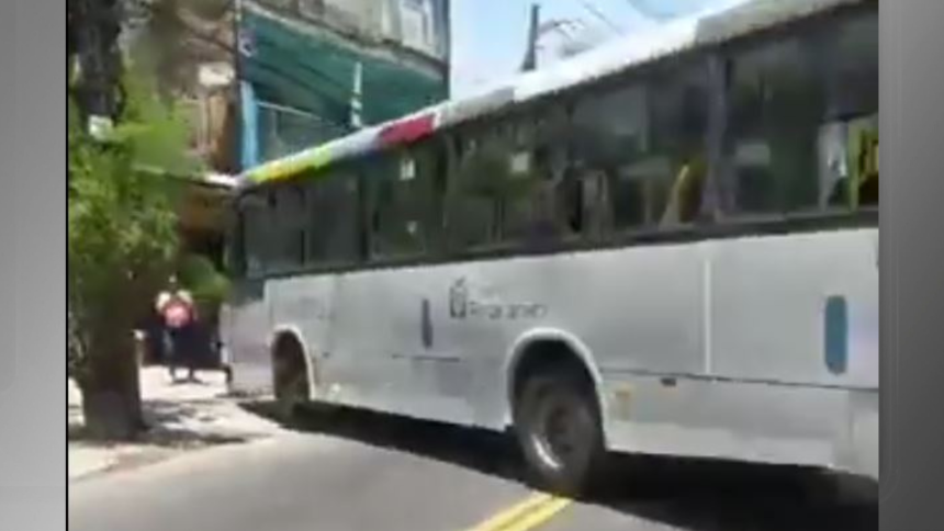 rio:-violencia-em-onibus-provocou-afastamento-de-230-trabalhadores,-diz-sindicato