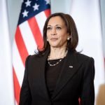 kamala-harris-comemora-aniversario-de-60-anos-com-visita-a-igrejas-em-meio-a-campanha