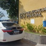 mulher-e-morta-a-tiros-em-macae-(rj);-ex-companheiro-e-procurado