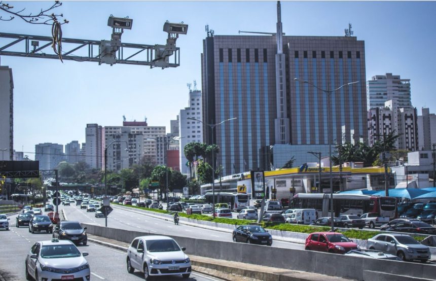 desde-janeiro,-quase-80-mil-motoristas-sao-indicados-como-responsaveis-por-infracoes-em-sp