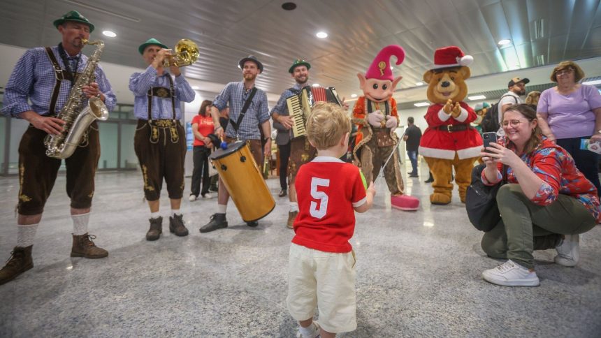 clima-de-festa-marca-reabertura-do-aeroporto-salgado-filho,-em-porto-alegre