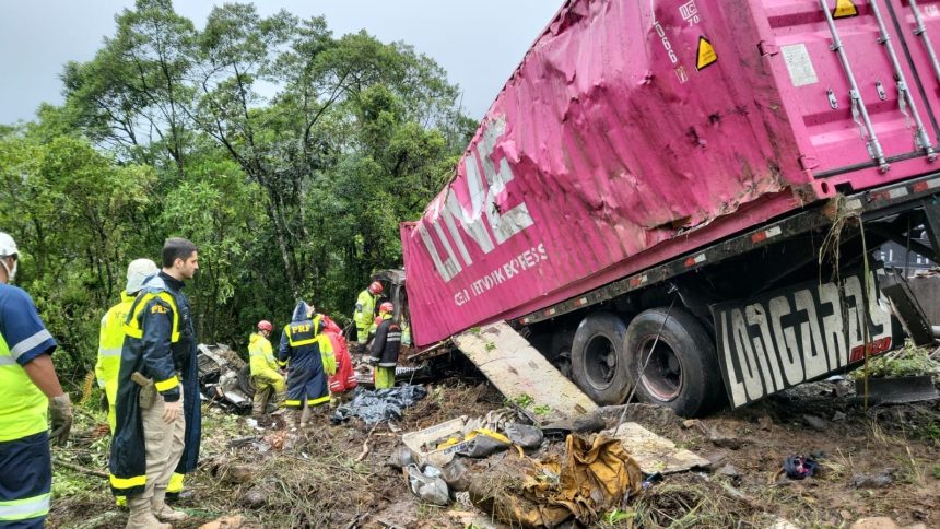 pelotas-(rs)-decreta-luto-de-7-dias-por-morte-de-atletas-em-acidente-no-parana