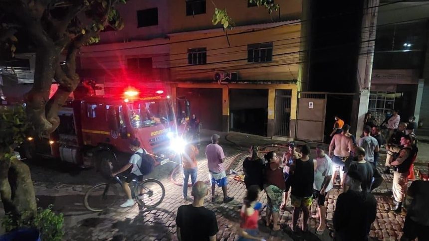 incendio-de-grandes-proporcoes-atinge-fabrica-de-tecidos-em-mg