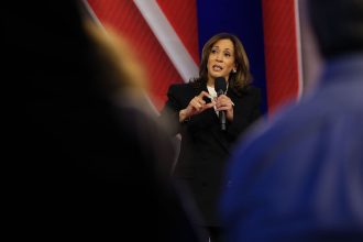 o-que-kamala-harris-respondeu-aos-eleitores-em-evento-da-cnn?