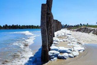 justica-ordena-demolicao-de-muro-que-bloqueia-acesso-a-praia-em-pernambuco