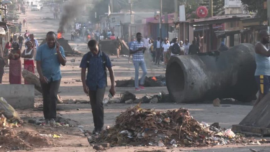 mocambique-vive-onda-de-protestos-apos-eleicao-contestada-pela-oposicao 