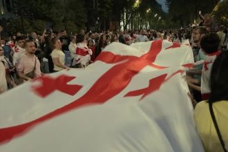 georgia-ve-futuro-incerto,-com-ambos-os-lados-reivindicando-vitoria-nas-eleicoes