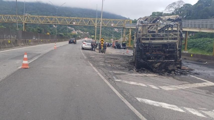 confronto-de-torcidas-do-cruzeiro-e-palmeiras-deixa-12-feridos-e-um-morto-em-sp