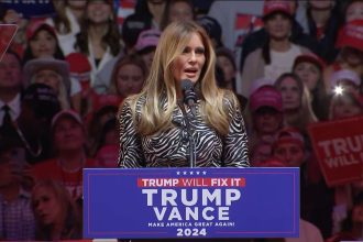 melania-trump-faz-discurso-surpresa-em-comicio-de-trump-no-madison-square-garden