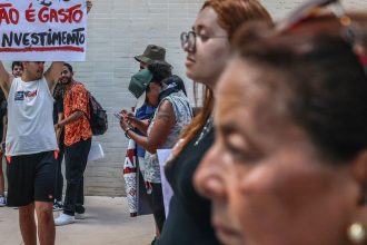 servidores-publicos-defendem-melhores-salarios-e-condicoes-de-trabalho