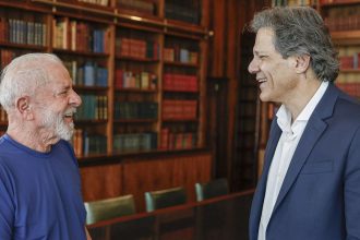 conversa-com-lula-sobre-corte-de-gastos-esta-avancando,-diz-haddad