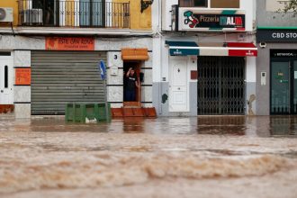 enchentes-repentinas-matam-62-no-sudeste-da-espanha,-dizem-socorristas