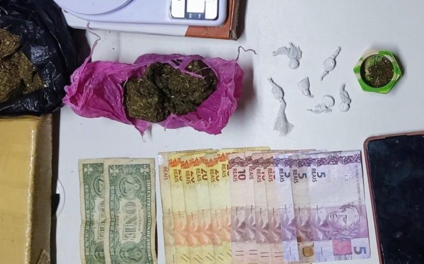 ubata:-pm-prende-suspeito-com-cerca-de-1kg-de-maconha-e-cocaina-no-popular