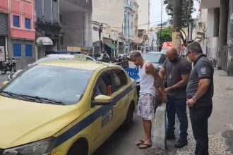 taxista-suspeito-de-usar-carros-para-acobertar-roubos-e-preso-no-rio