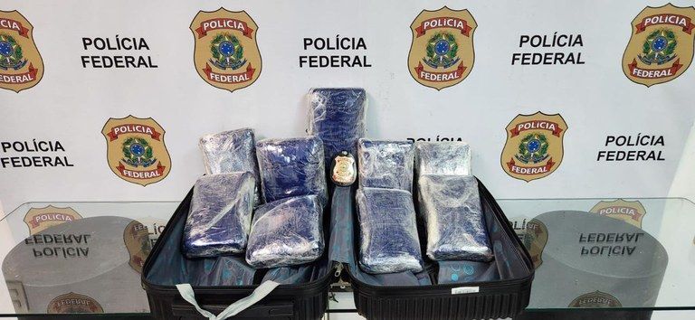 pf-prende-homens-com-12-kg-de-maconha-no-galeao