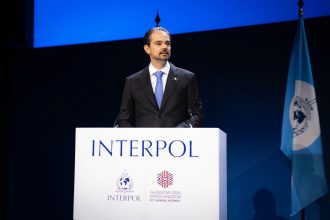 delegado-brasileiro-toma-posse-como-chefe-da-interpol