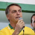 bolsonaro-encaminha-mensagem-na-madrugada-e-parabeniza-trump:-“contra-tudo-e-contra-todos”