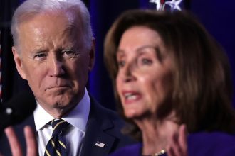 nancy-pelosi-sugere-que-joe-biden-deveria-ter-desistido-de-candidatura-antes