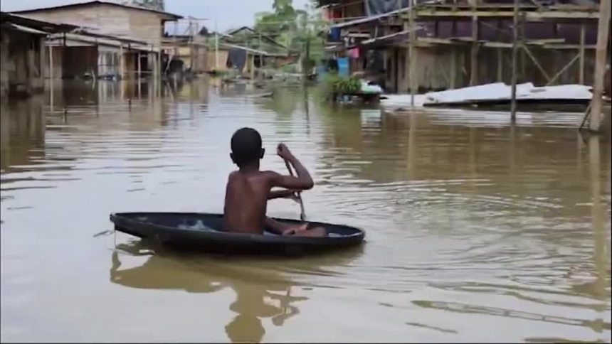 enchentes-deixam-milhares-de-desabrigados-na-colombia