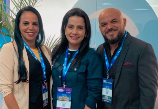 aiquara:-delmar-ribeiro-e-a-prefeita-eleita-valeria-participam-de-seminario-para-gestores-em-brasilia