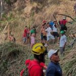 acidente-com-onibus-em-ribanceira-deixa-ao-menos-17-mortos-em-alagoas