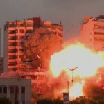 video:-bombardeio-de-israel-atinge-predio-em-beirute;-veja-momento