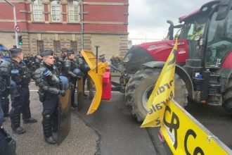 agricultores-da-franca-protestam-contra-acordo-comercial-entre-ue-e-mercosul