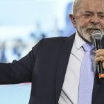 lula-promete-programa-para-construcao-de-banheiros