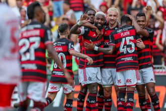 flamengo-vence-e-tira-inter-da-briga-pelo-titulo-brasileiro