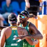 evandro-e-arthur-vencem-estreia-no-finals-do-volei-de-praia-mundial