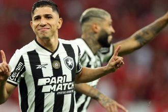 botafogo-derrota-inter-e-joga-por-um-empate-para-ser-campeao-domingo