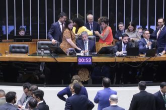 camara-dos-depuados-aprova-13-projetos-para-protecao-das-mulheres