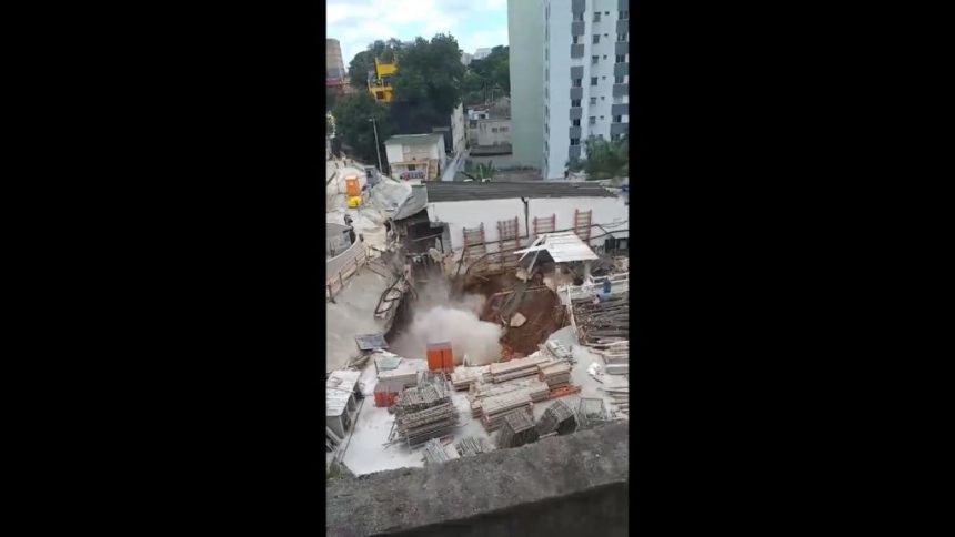 video:-parte-do-canteiro-de-obras-de-estacao-do-metro-desaba-no-centro-de-sp