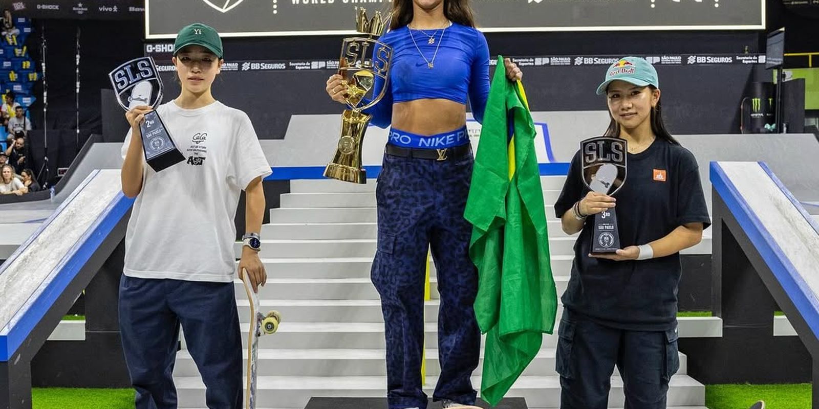 rayssa-leal-vence-no-fim-e-se-torna-tricampea-mundial-de-skate-street