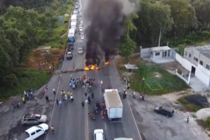 rodovia-itabuna-–-ilheus-esta-interditada-nesta-manha-de-segunda-feira,-23