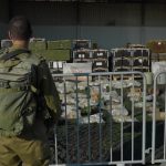 exercito-de-israel-mostra-armas-que-teriam-sido-apreendidas-no-sul-do-libano