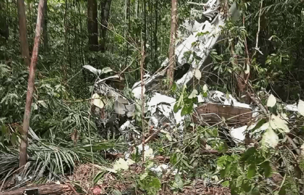 aviao-desaparecido-no-amazonas-e-encontrado-em-area-de-mata-densa