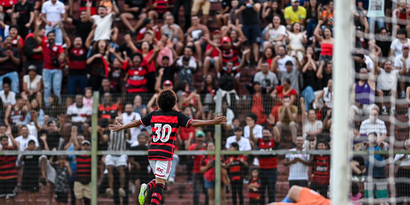 flamengo-estreia-na-copinha-com-goleada-de-5-a-0