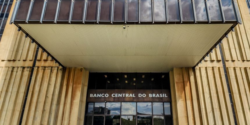 mercado-financeiro-estima-inflacao-de-4,99%-em-2025,-diz-bc