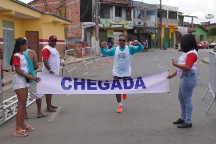 43a-maratona-pinta-roxa-e-um-sucesso-em-ibirapitanga;-evento-reune-atletas,-cultura-e-animacao,-celebrando-43-anos-de-tradicao-esportiva-na-bahia