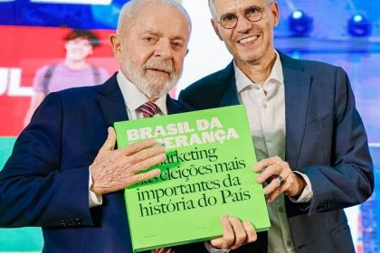 lula-demite-paulo-pimenta;-publicitario-sidonio-palmeira-assume-secom