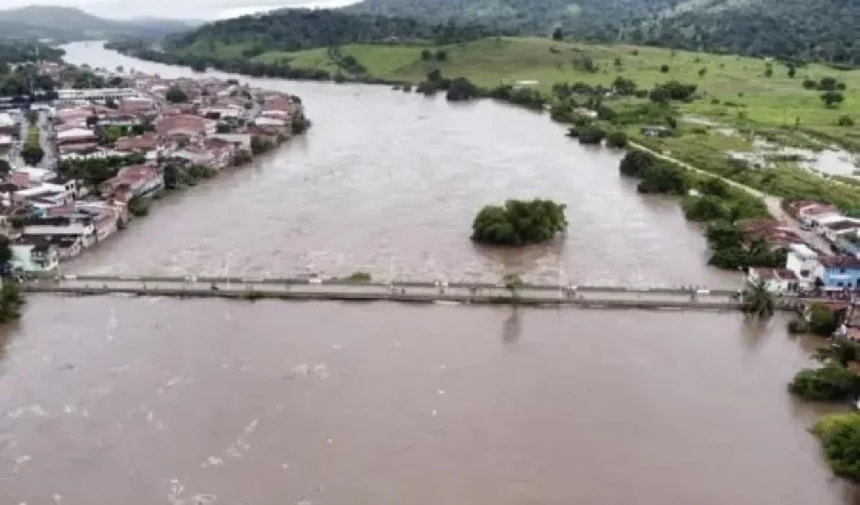 barra-do-rocha:-adolescente-morre-afogado-no-rio-de-contas