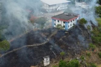 video-–-ubaitaba:-incendio-ao-redor-de-predio-da-prefeitura-municipal-sera-investigado-pela-policia-civil