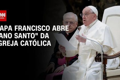 vaticano-aprova-diretrizes-que-permitem-que-homens-gays-se-tornem-padres