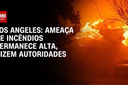 incendios-em-los-angeles:-mais-de-5.200-bombeiros-combatem-um-dos-focos,-diz-chefe