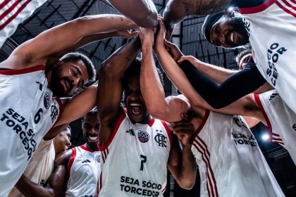 basquete:-invictos,-flamengo-e-minas-avancam-as-quartas-da-champions