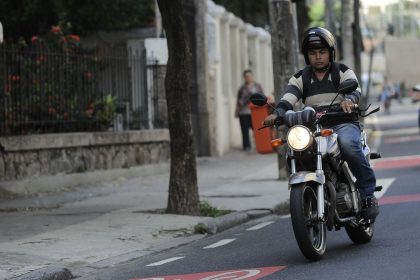 prefeitura-de-sp-nao-autoriza-99-a-transportar-passageiros-em-motos