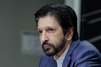 ricardo-nunes-chama-99-de-‘empresa-assassina’-apos-liberacao-de-uso-de-moto