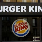 burger-king-dara-sanduiche-de-graca-para-advogados,-em-nova-campanha-de-marketing