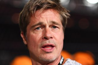 golpista-usa-ia-e-mulher-perde-r$-5,2-milhoes-achando-que-namorava-brad-pitt